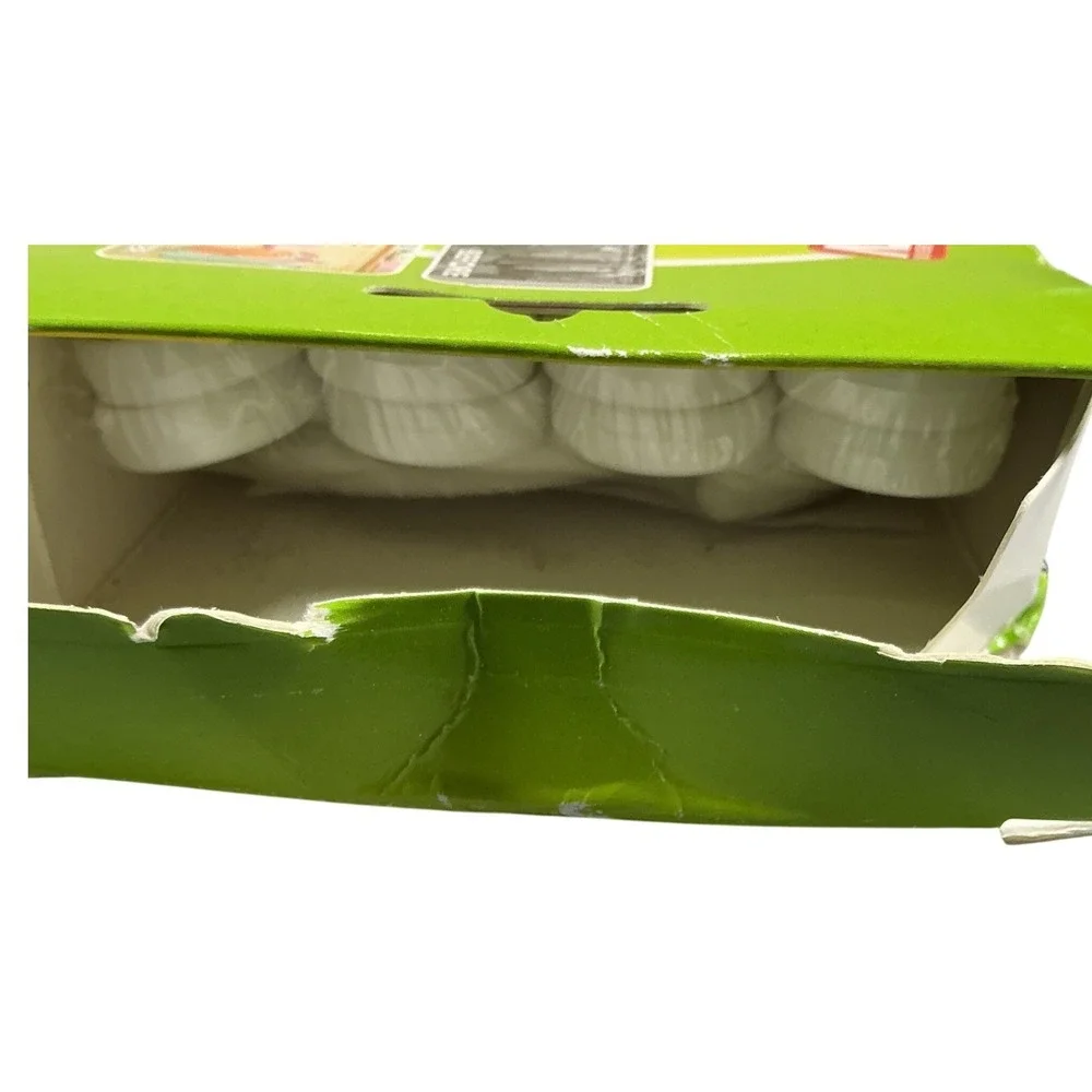 Wonder Hanger 8 Pack Closet Space Saver‎ White New Damaged Box